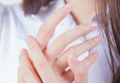 Zadbane i gładkie dłonie – sprawdzone wskazówki pielęgnacyjne